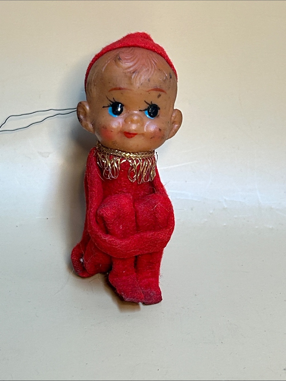 Vintage Christmas Knee Hugger Elf Napco Japan Felt Ornament 4"